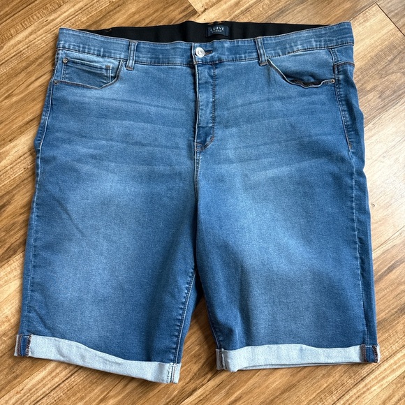 Curve Appeal Denim Bermuda Rolled Hem Shorts Size 24W - Picture 1 of 4
